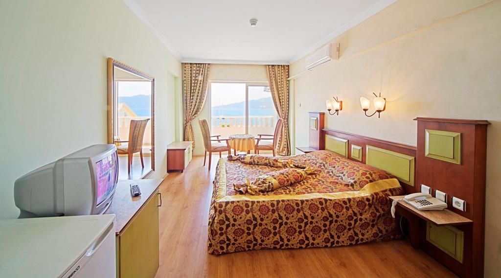 Selen Hotel — 10