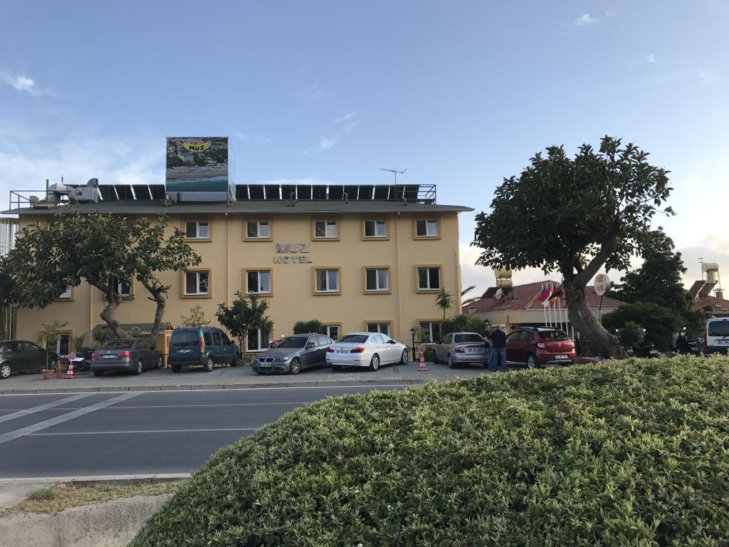 Muz Hotel — 10