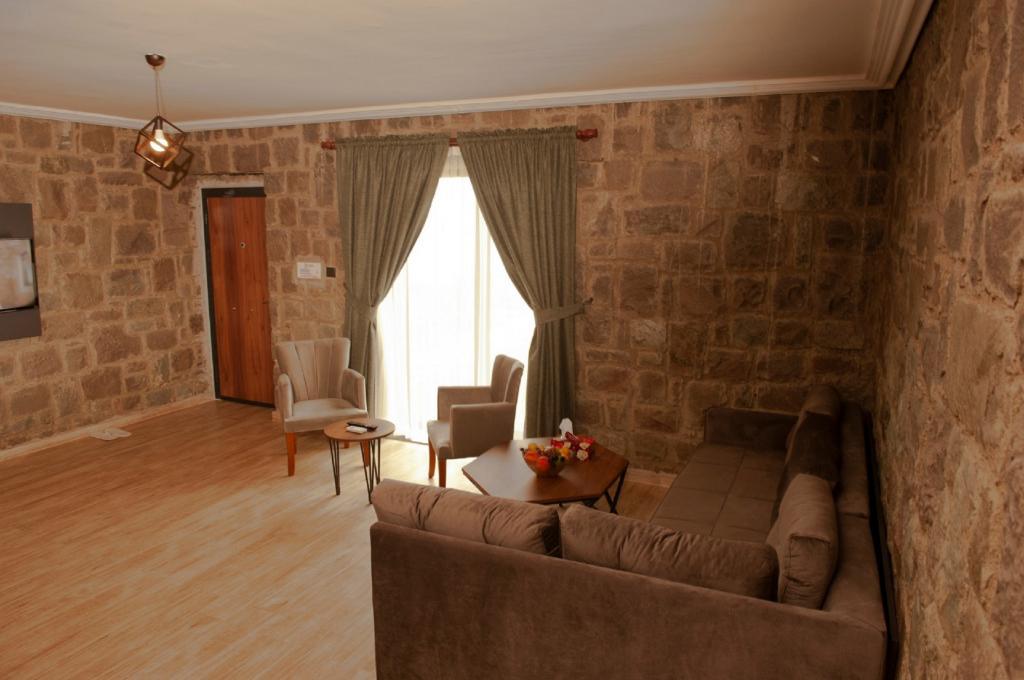 Royal Villa — 3