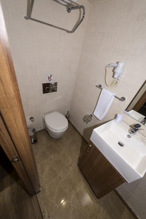 B Guest House — 8
