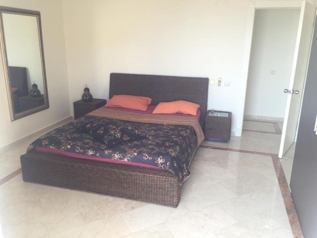 Villa Royal — 9