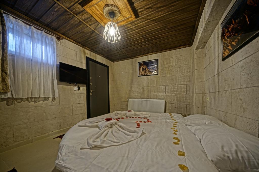 Epoch Stone House — 3