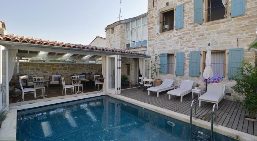Eski Taş Otel(+12 yaş Üzeri)