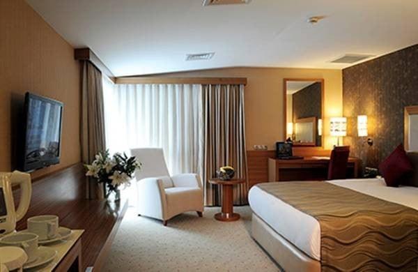 Demora Hotel — 9