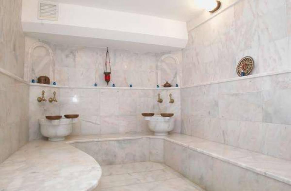 Almena Hotel — 8