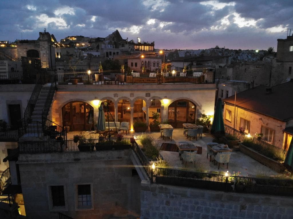 Caftan Cave Suites