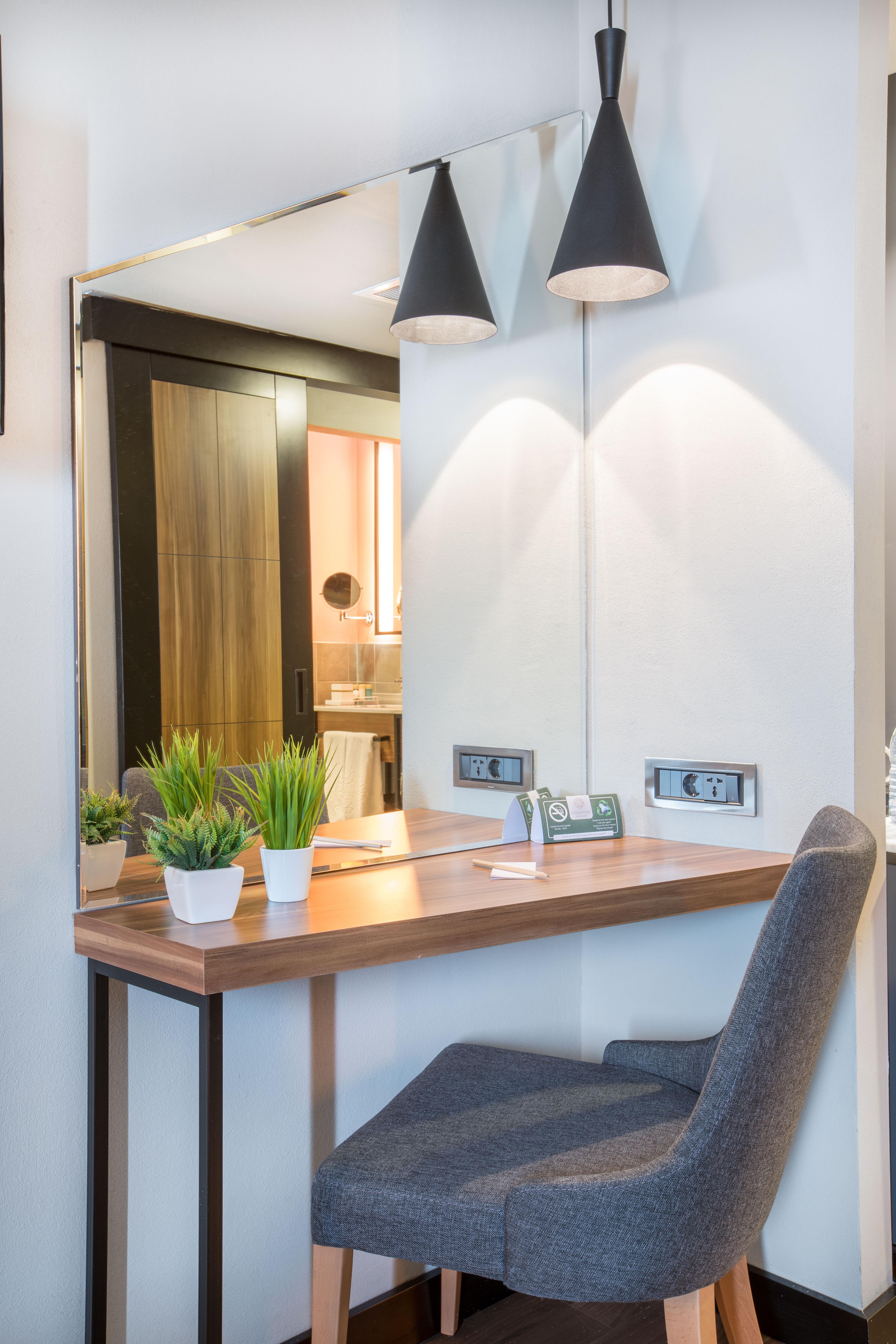 Signature Hotels & Spa — 8