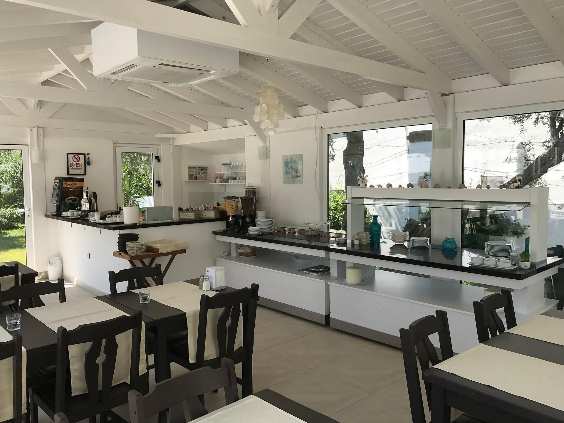Costa Sarıyaz — 4