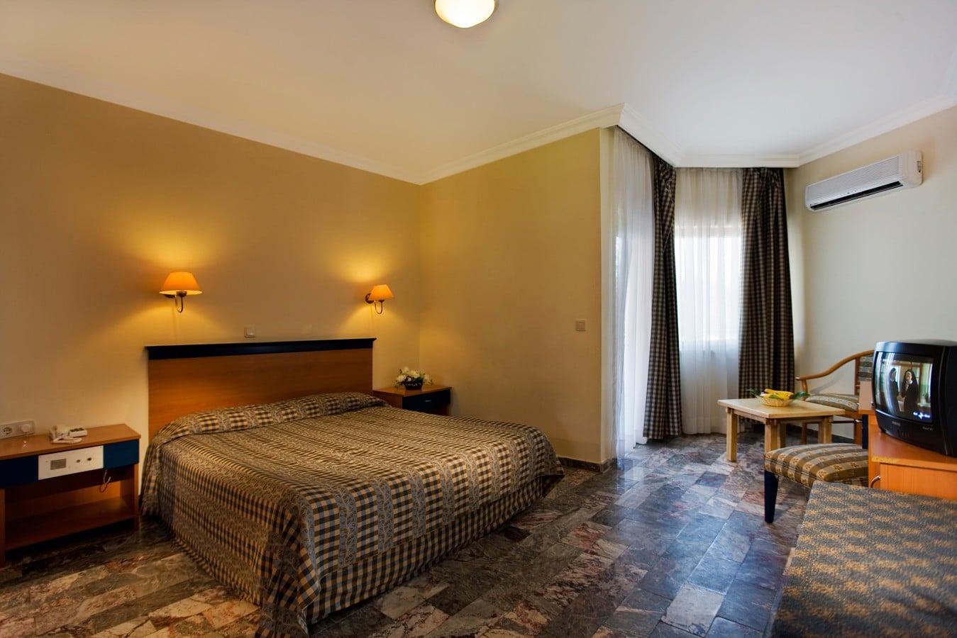 Larissa Club Akman Park Hotel — 4