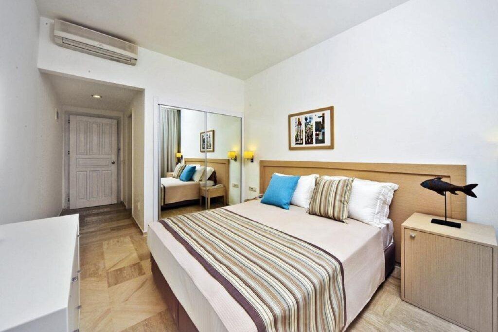 Izer Hotel & Beach Club