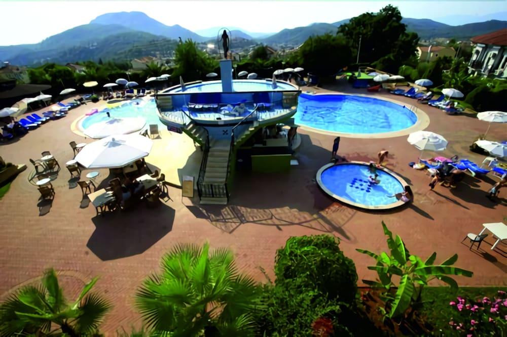 Destina Hotel — 8
