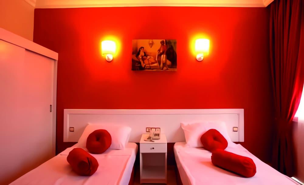 Destina Hotel — 4