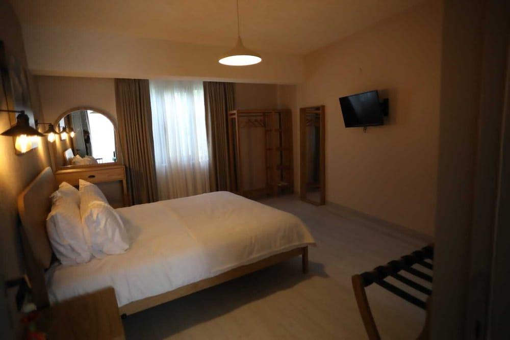 Mare House Boutique Hotel — 3