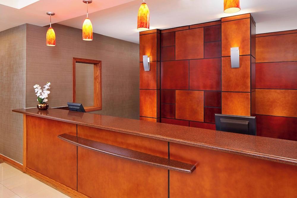 Best Western Hesperia Victorville Suites — 5