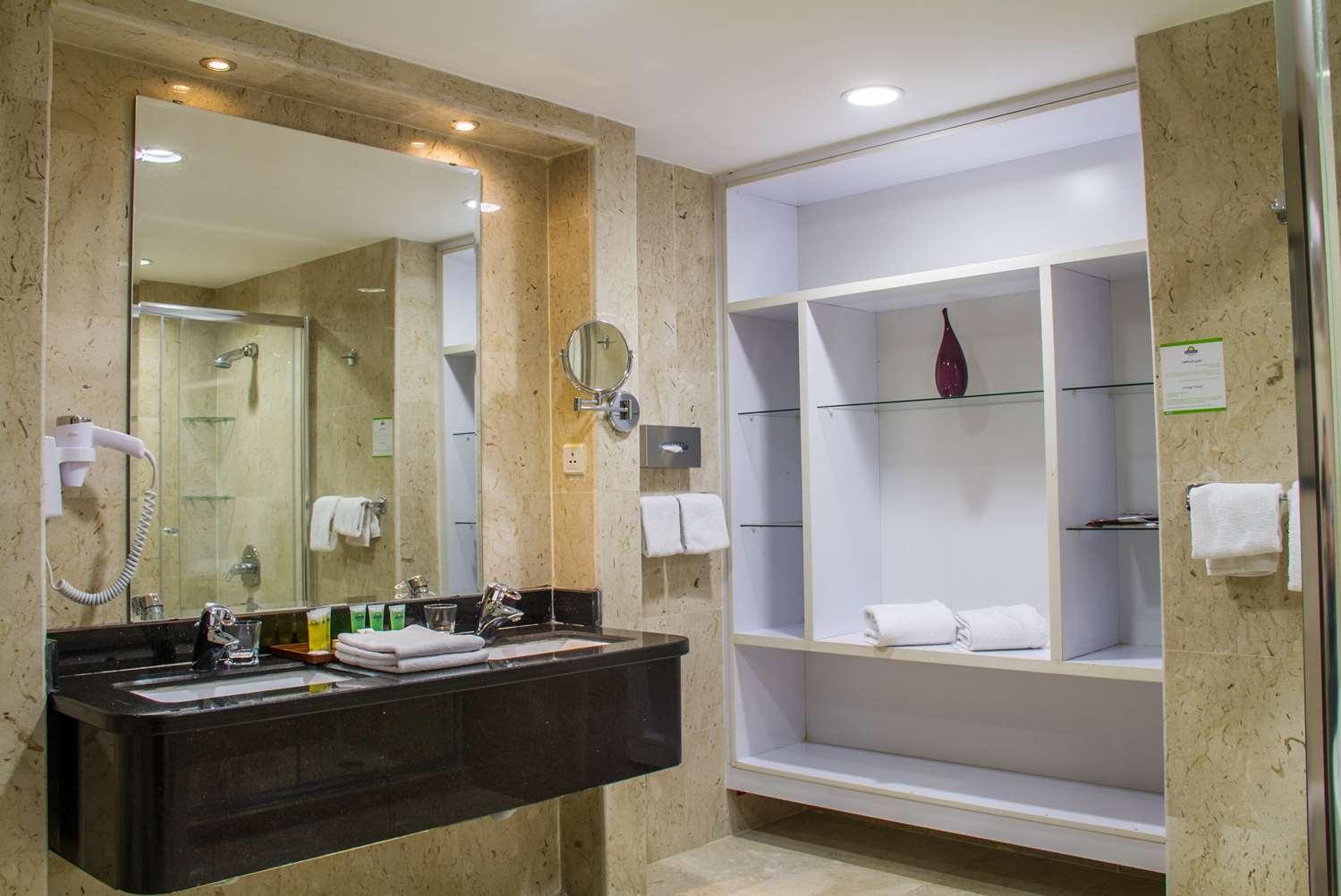 Days Inn by Wyndham Hotel Suites Amman — 5