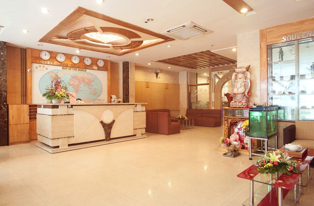 Boss Hotel — 2