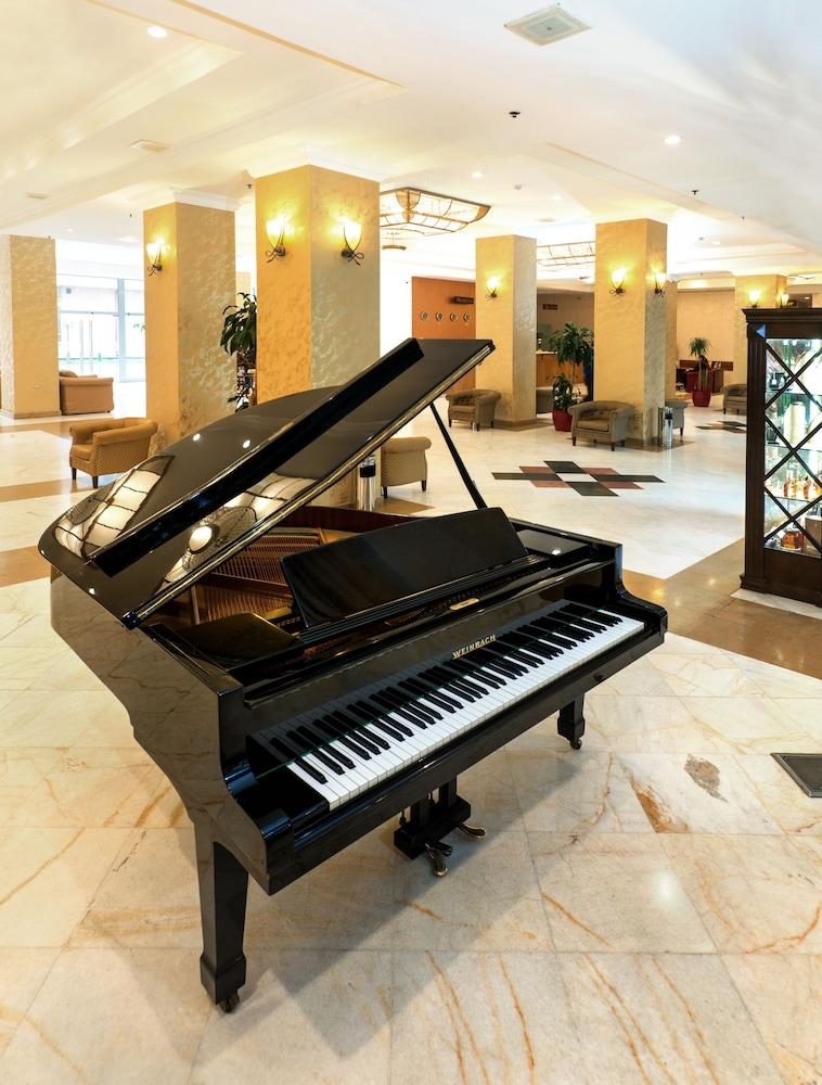 ANI PLAZA HOTEL — 10