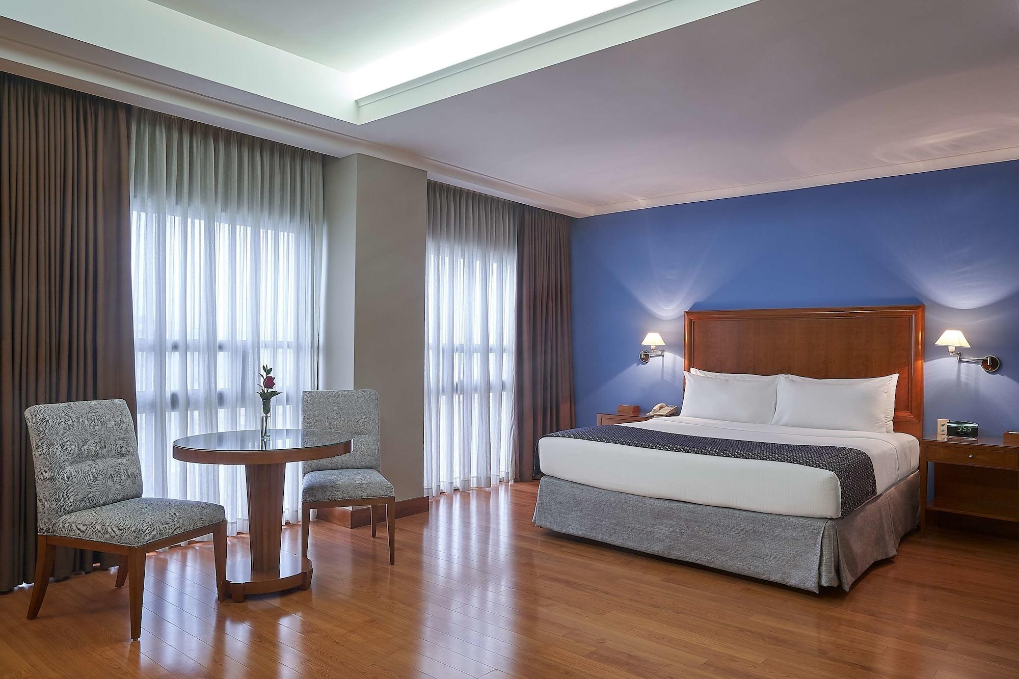 ORO VERDE HOTEL 79764 — 8