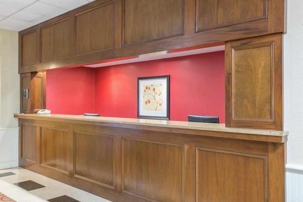 Hawthorn Extended Stay by Wyndham Ellsworth / Bar Harbor — 5