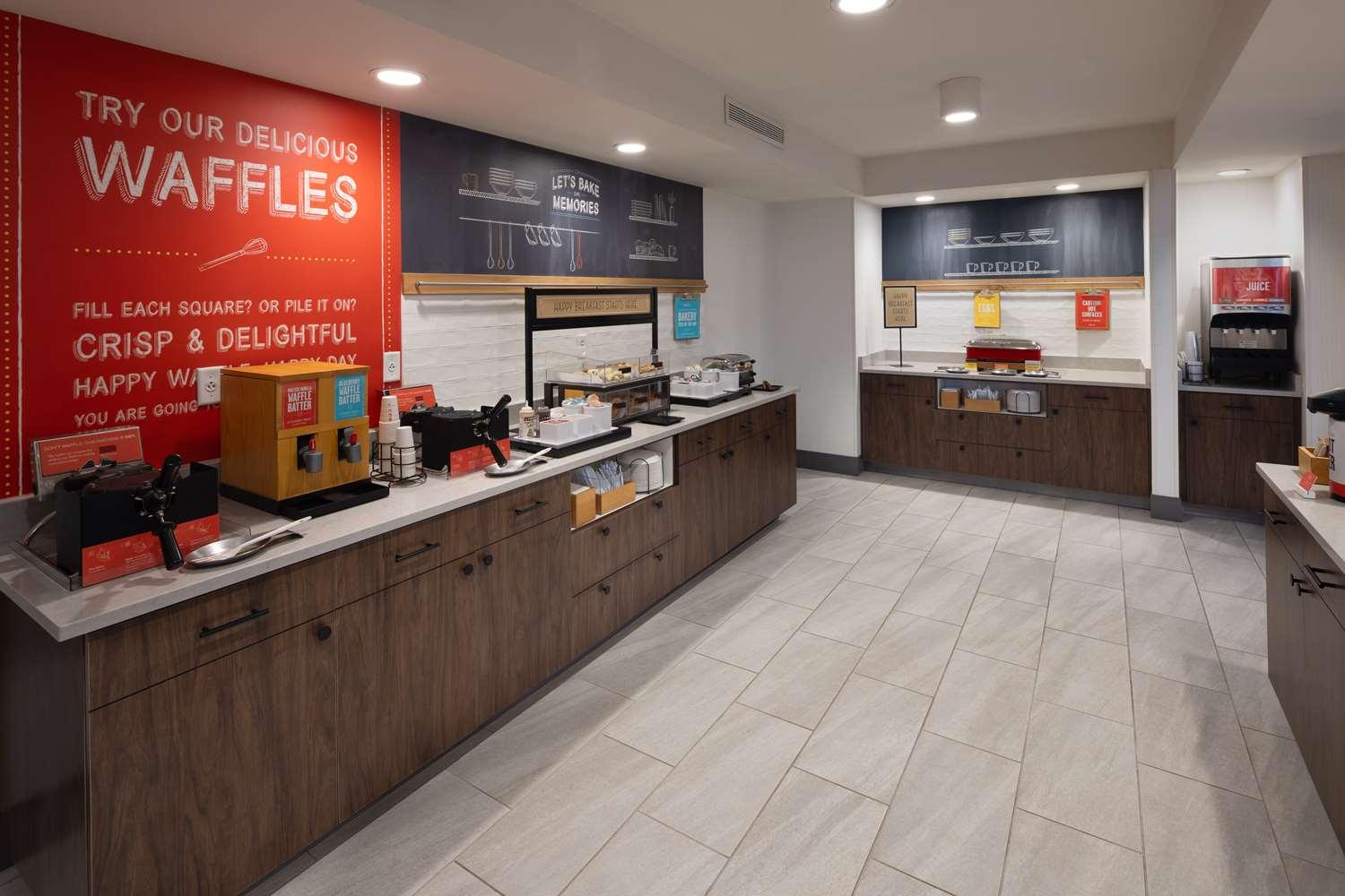Hampton Inn Asheville-Tunnel Road — 7