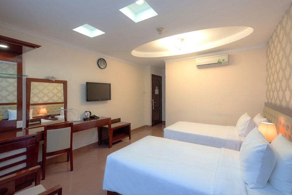Bon Ami Hotel — 5