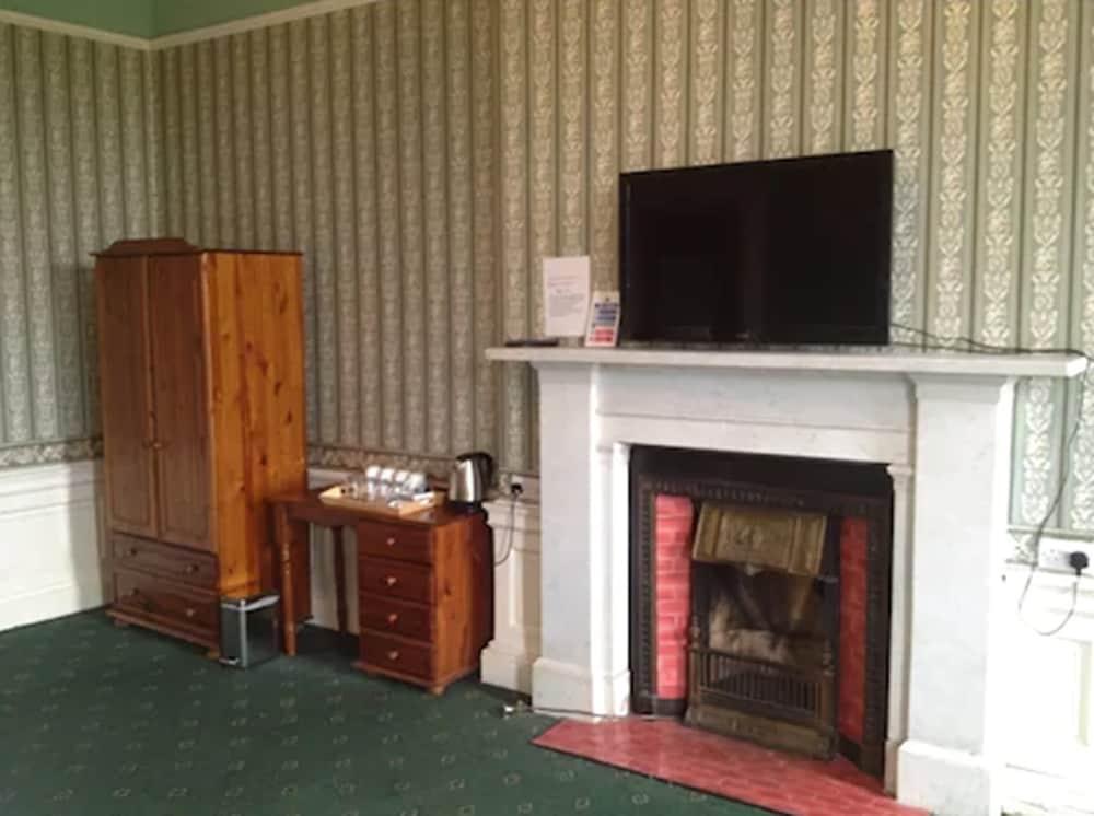 Adelphi Edinburgh Hotel — 3