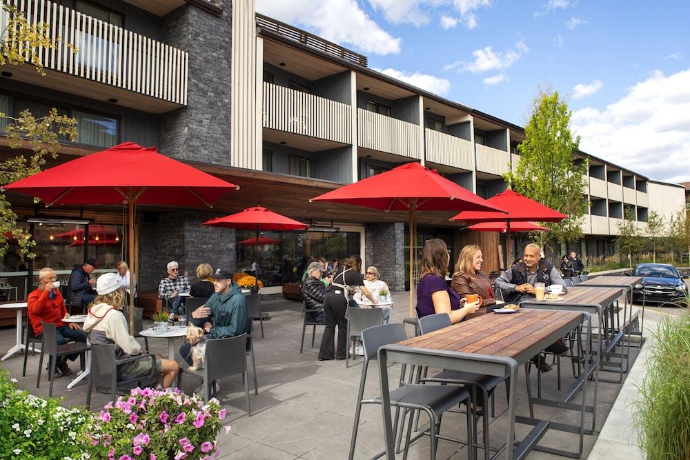Banff Aspen Lodge 61044 — 9
