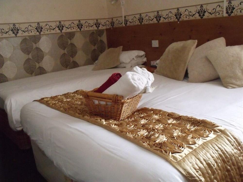 The Derby Hotel - Guest house — 8