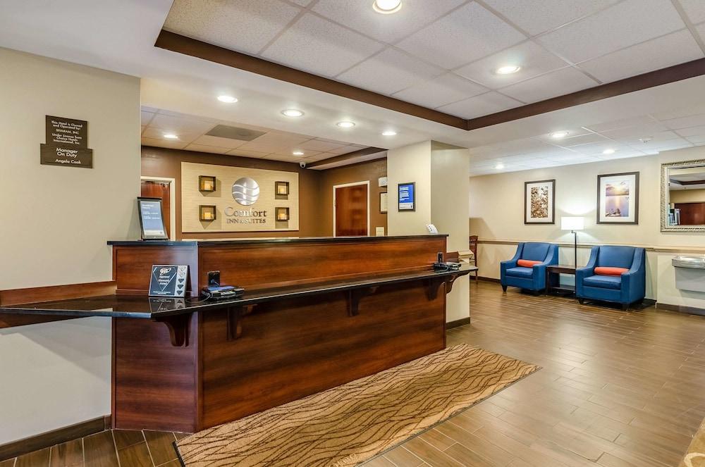 Comfort Inn & Suites Christiansburg I-81 — 4