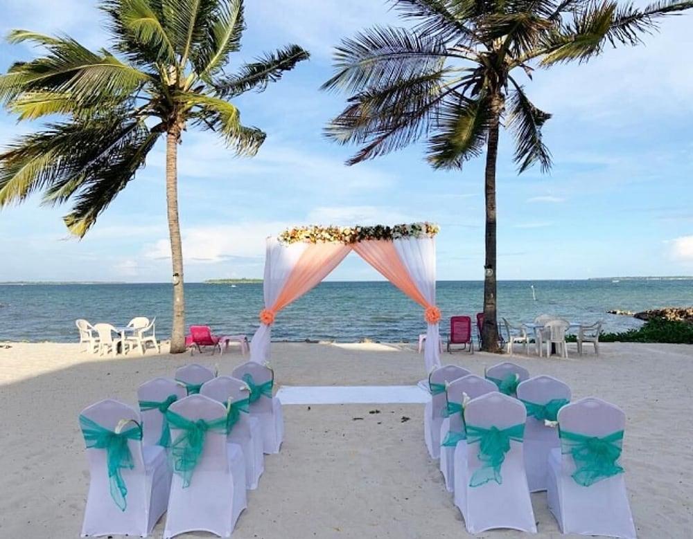 The Beach Comber Hotel and Resort 1152348 — 6