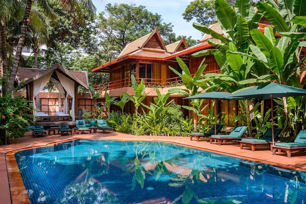 ANGKOR VILLAGE 2814