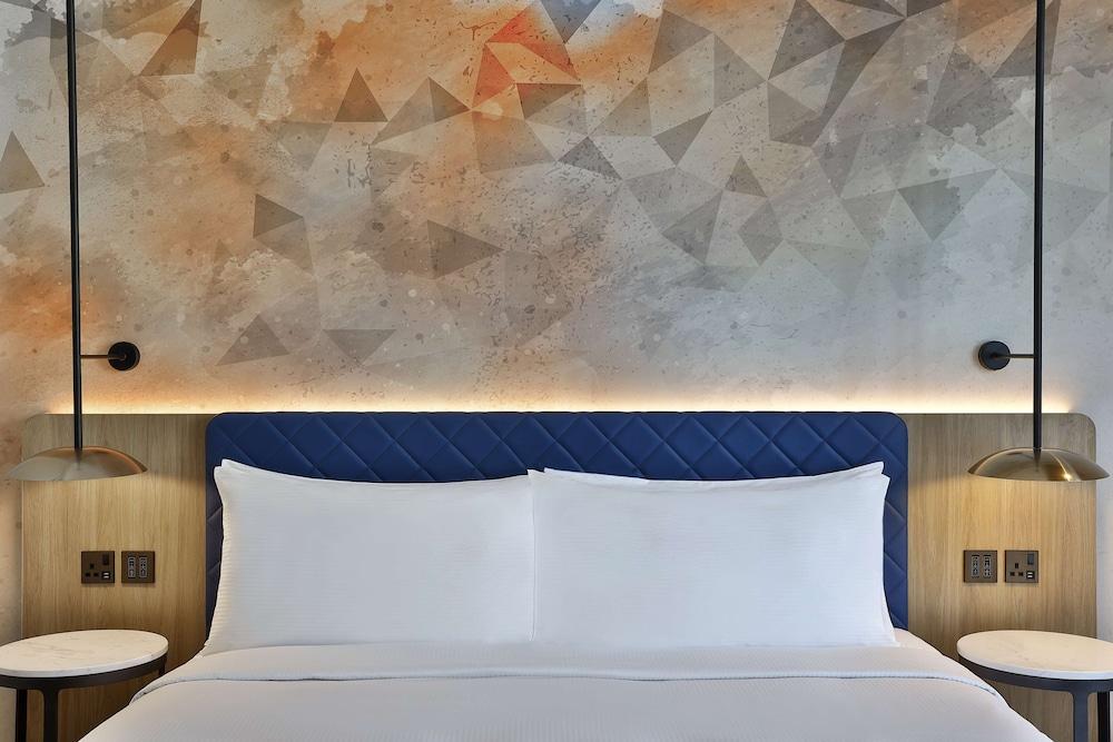 Hilton Garden Inn Dubai Business Bay — 2