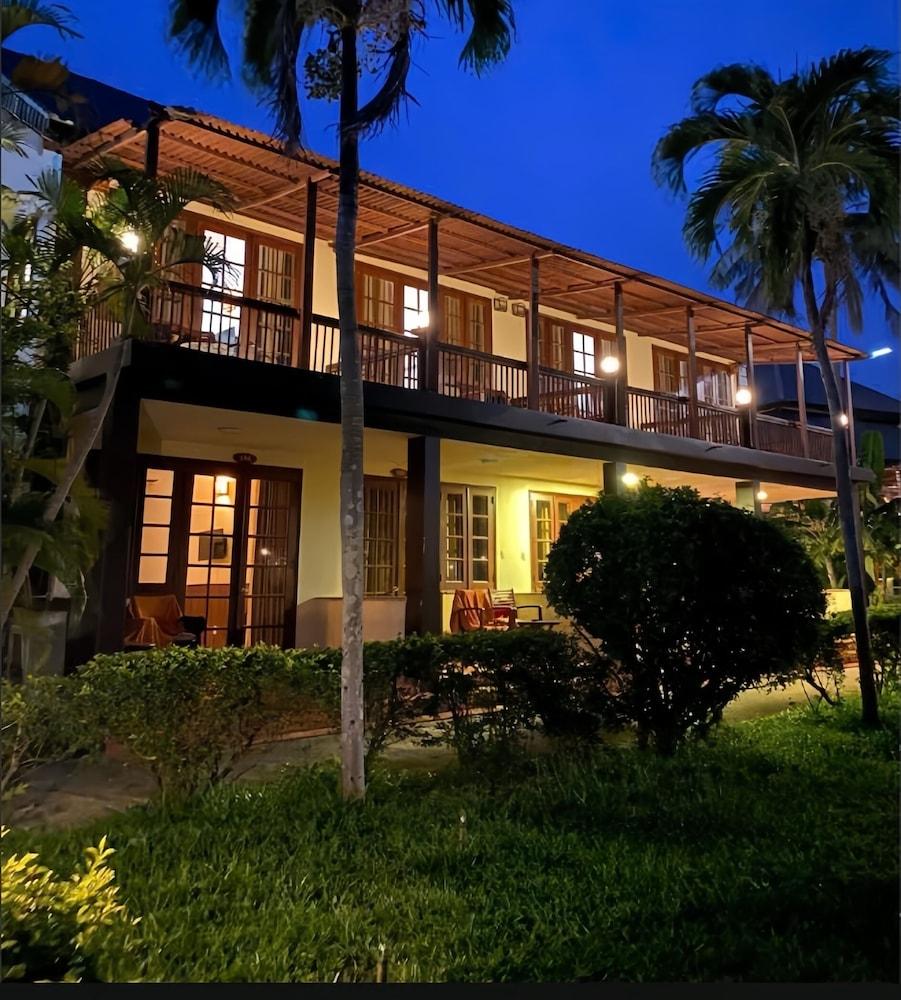LITTLE MUINE RESORT — 4