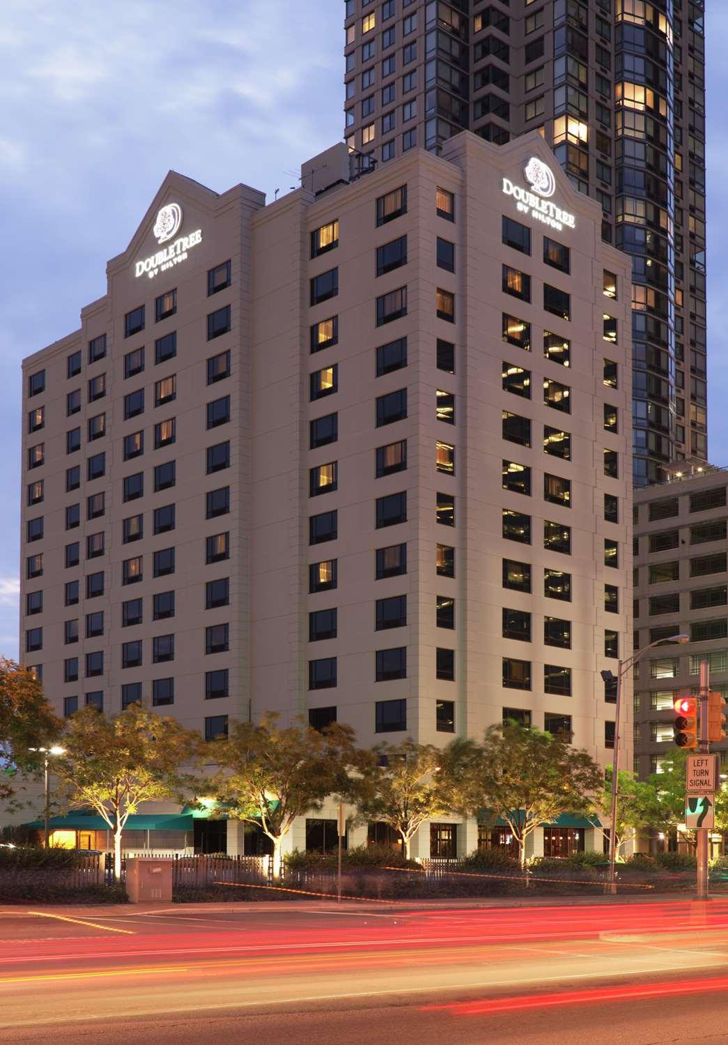 DoubleTree by Hilton Hotel Jersey City