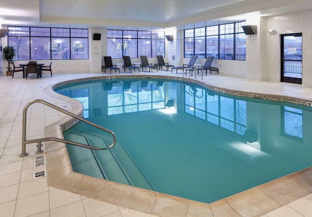 Embassy Suites by Hilton Anchorage — 4
