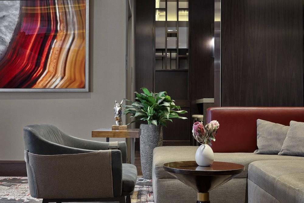 CALGARY MARRIOTT DOWNTOWN HOTEL 83602 — 6