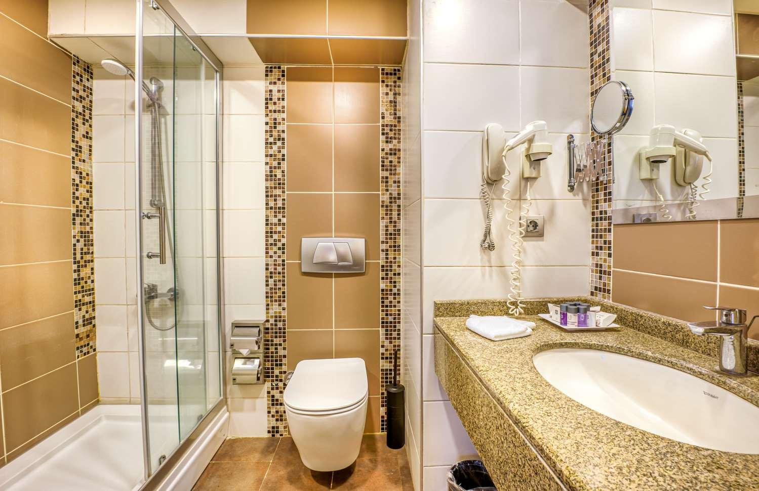Best Western Plus Hotel Konak 30204 — 2