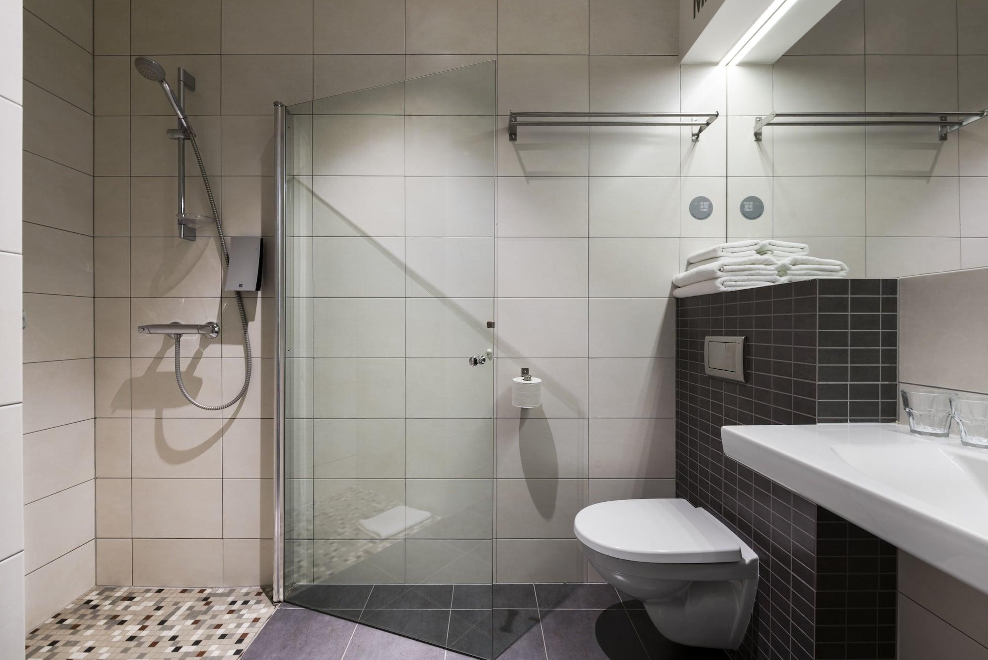 Comfort Hotel LT – Rock n Roll Hotel 1058808 — 9