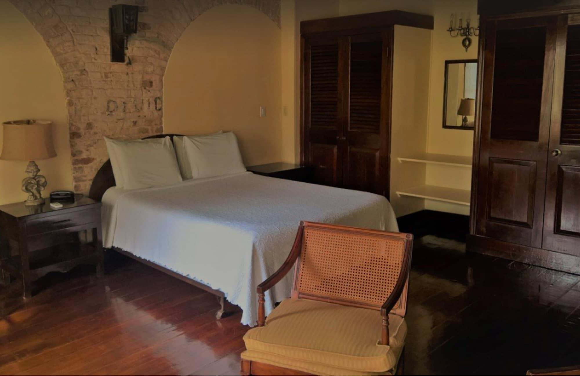 Copper and Lumber Store Hotel Boutique — 8