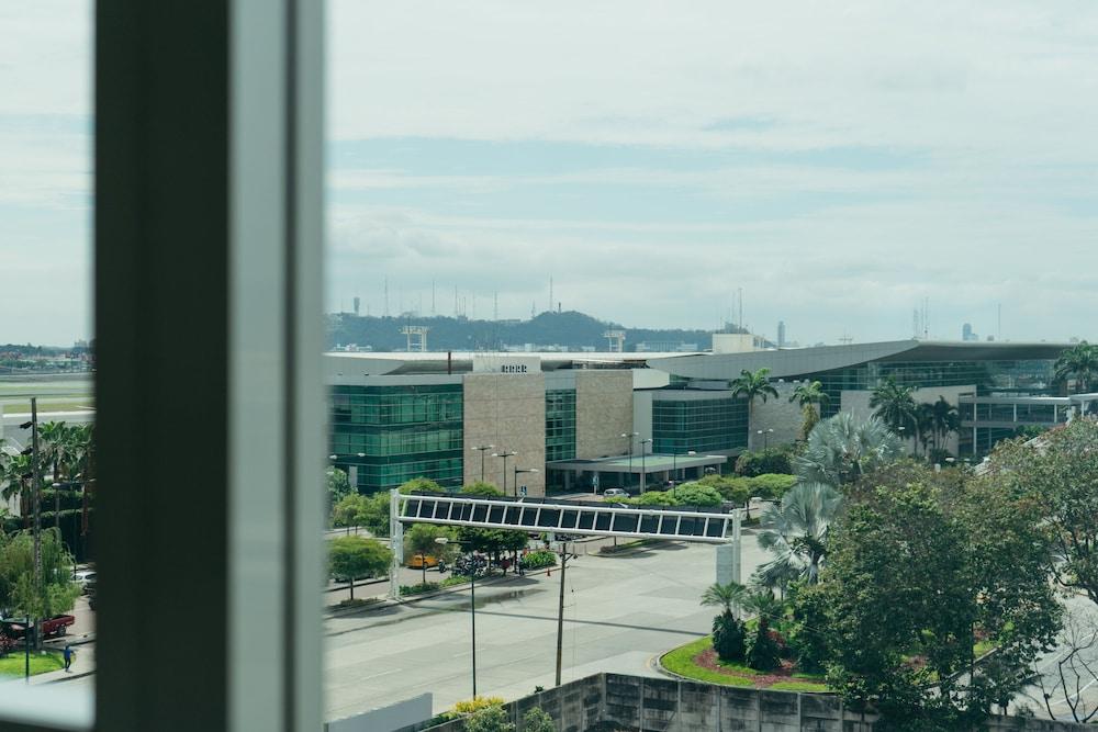 HOLIDAY INN GUAYAQUIL AIRPORT 1024768 — 4