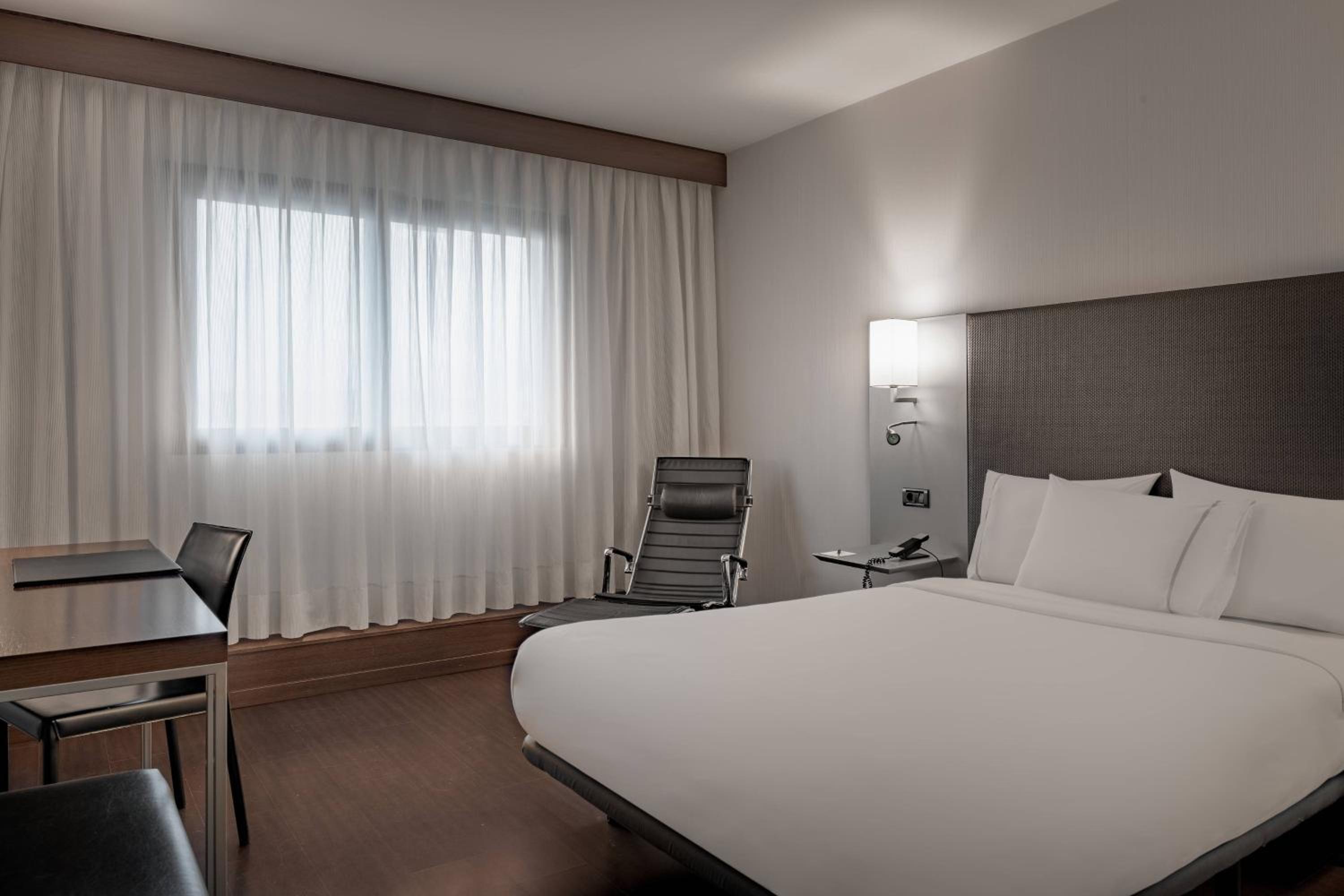 AC HOTEL PORTO 76004 — 10