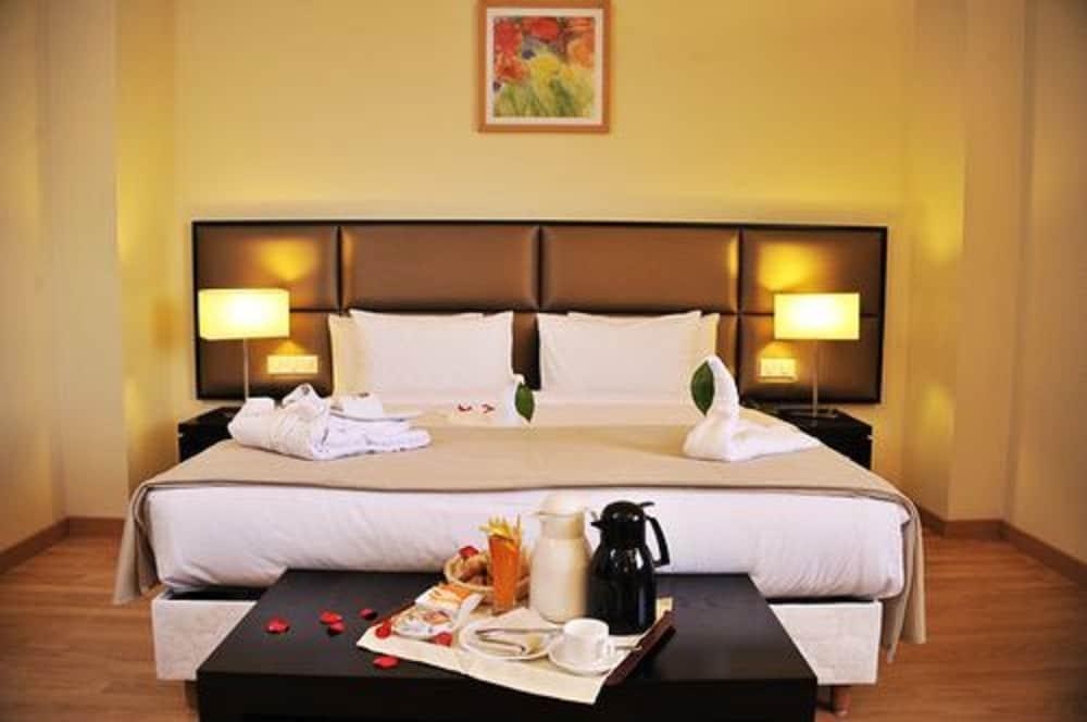 Liberte Hotels Oran — 10