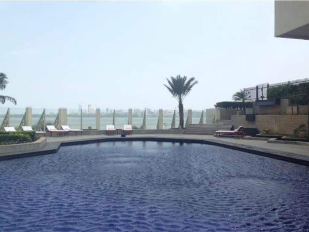 The Oberoi Mumbai 12184