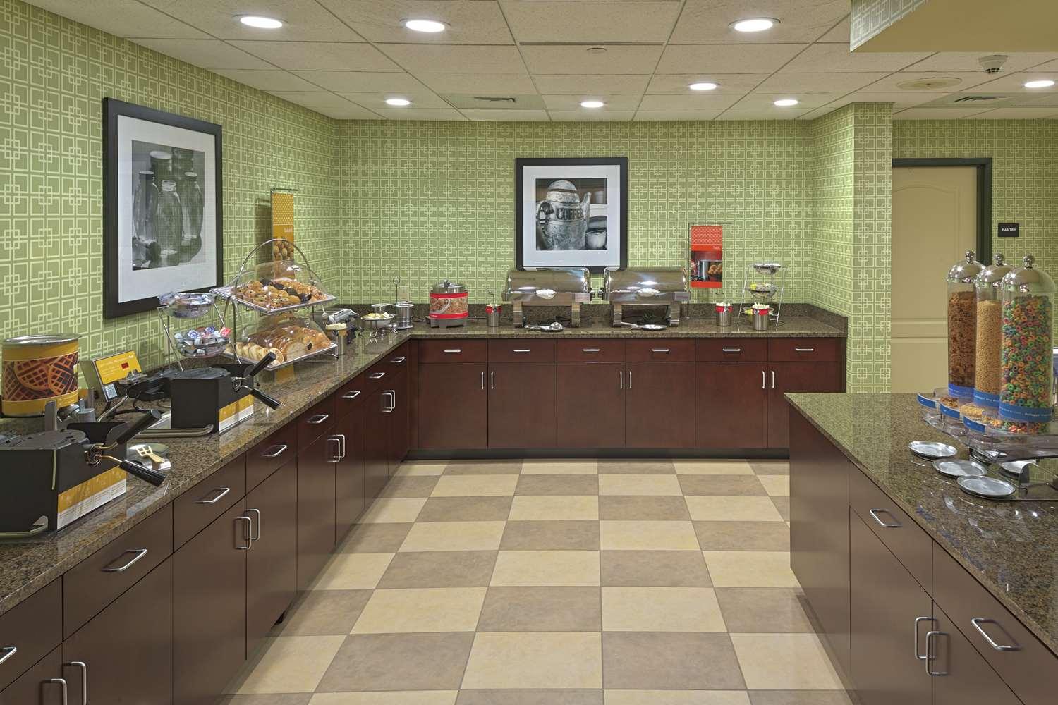 Hampton Inn & Suites Asheville - I-26 — 9