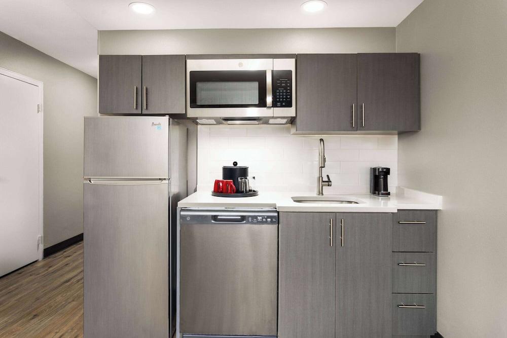 Hawthorn Extended Stay by Wyndham Ellsworth / Bar Harbor — 7