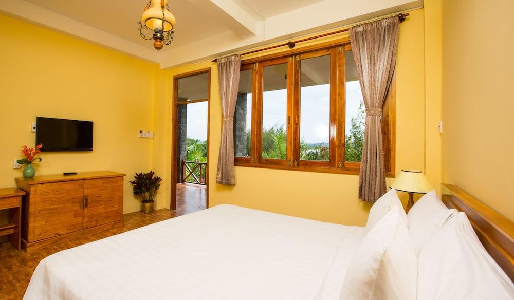 Chez Carole Beach Resort