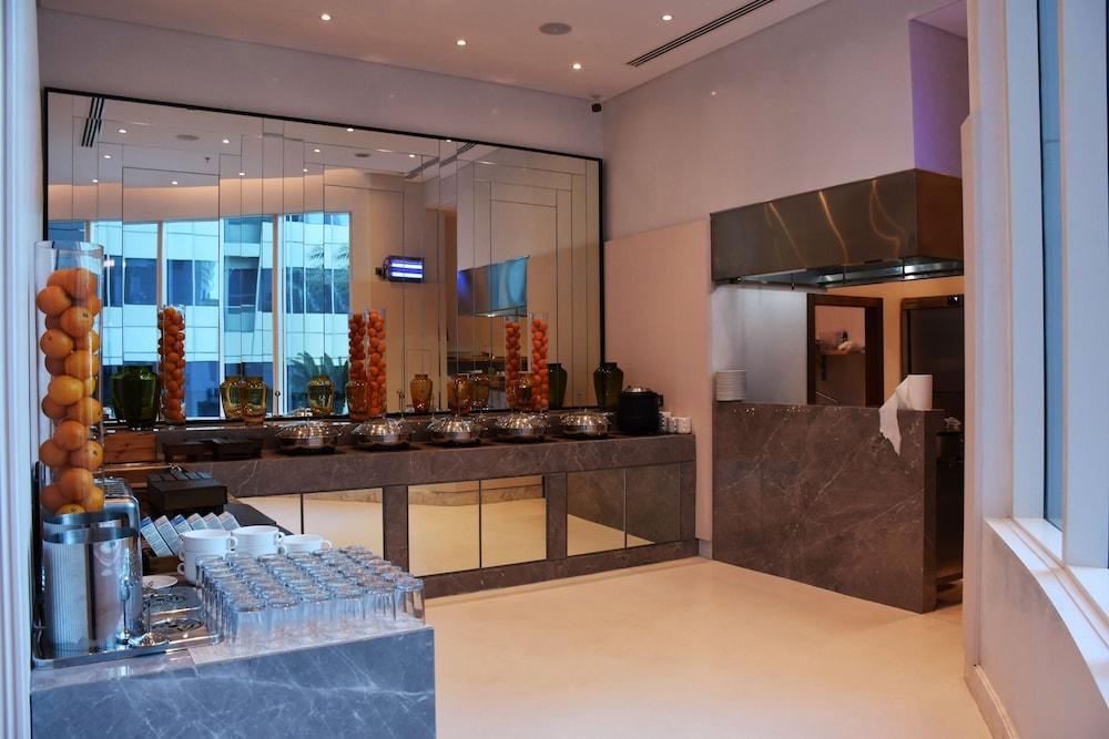 Tamani Marina Hotel and Hotel Apartments — 10