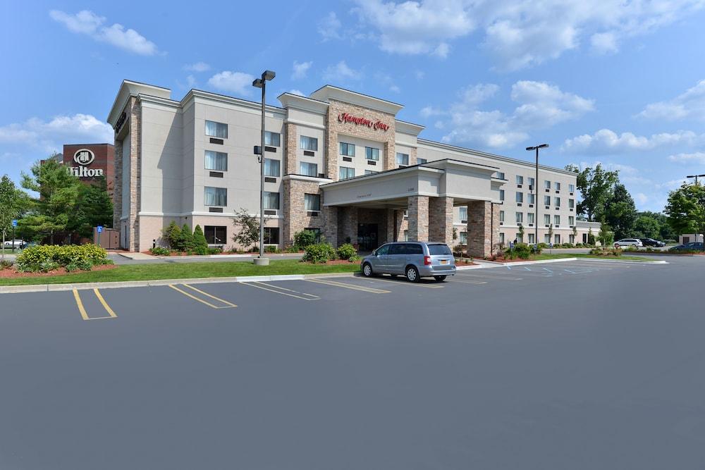 Hampton Inn Detroit/Auburn Hills South — 2