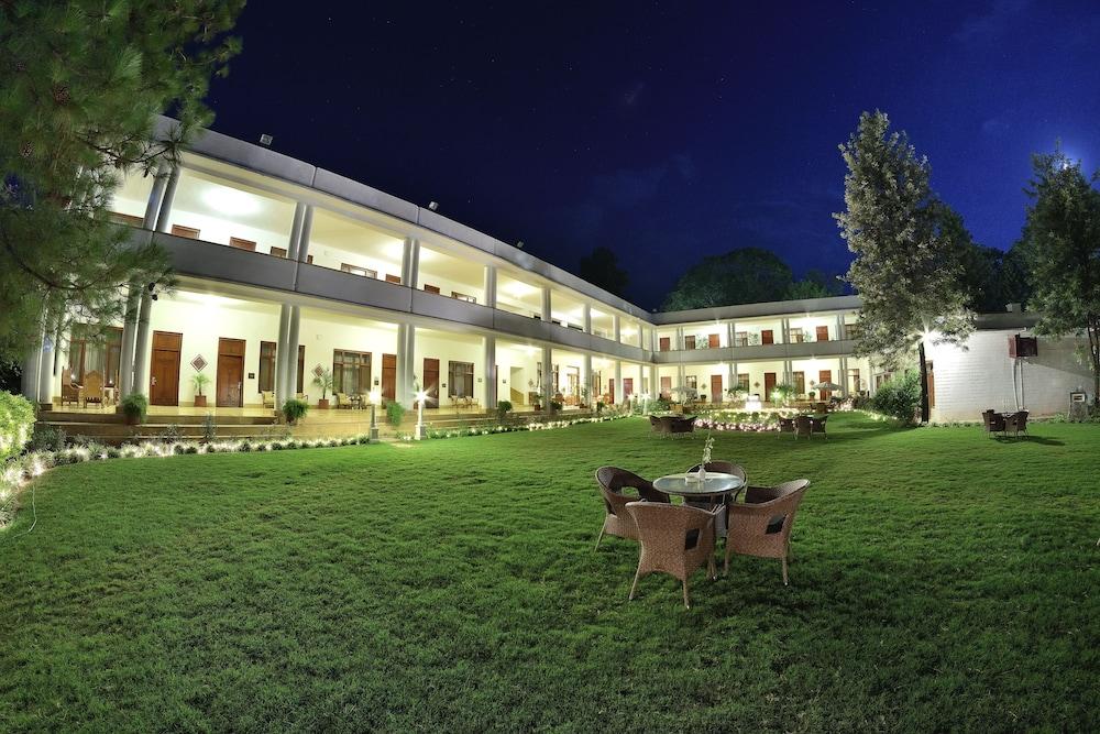 Swat Serena Hotel 923915 — 3