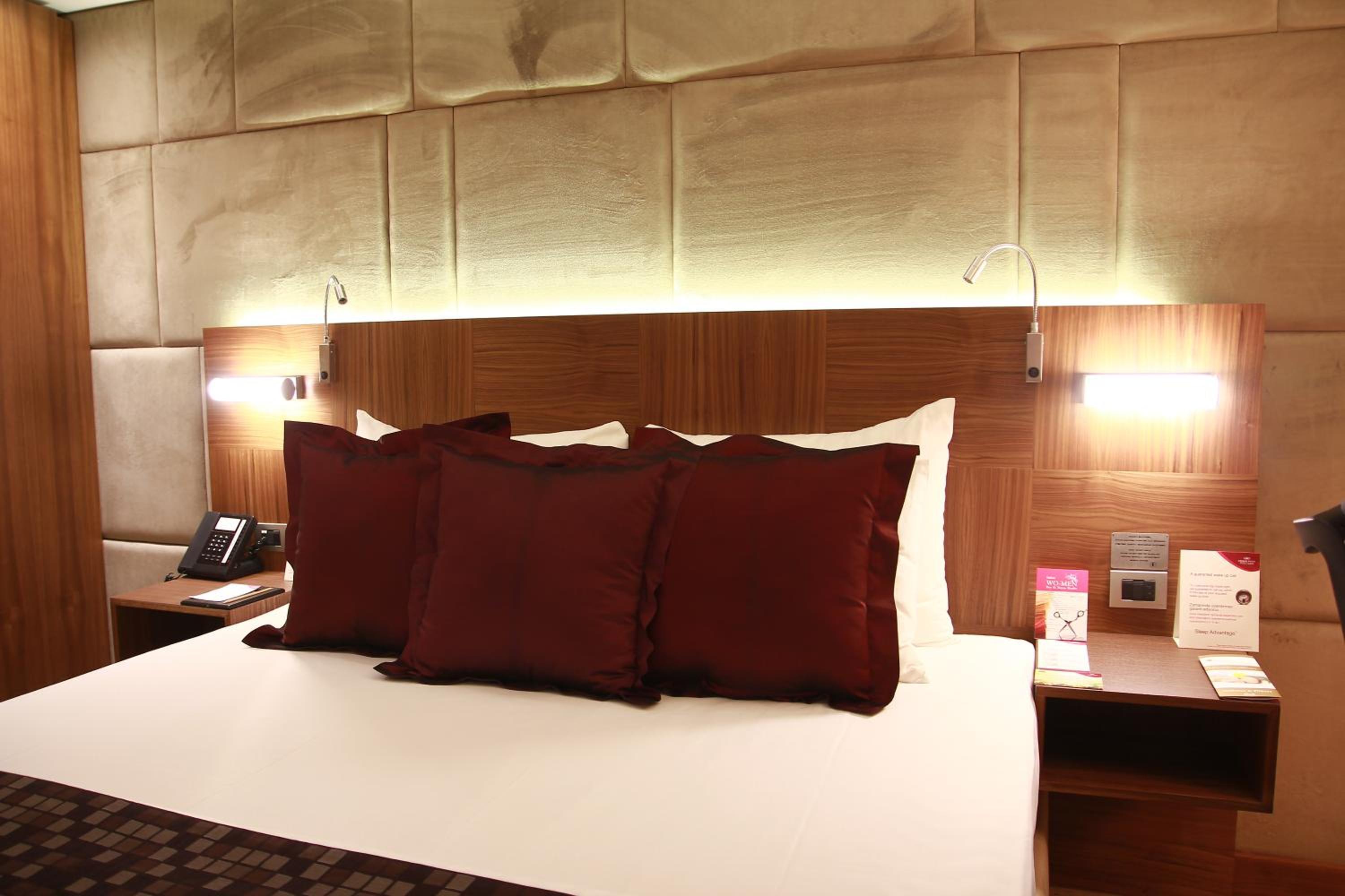 Swissotel Al Murooj Dubai